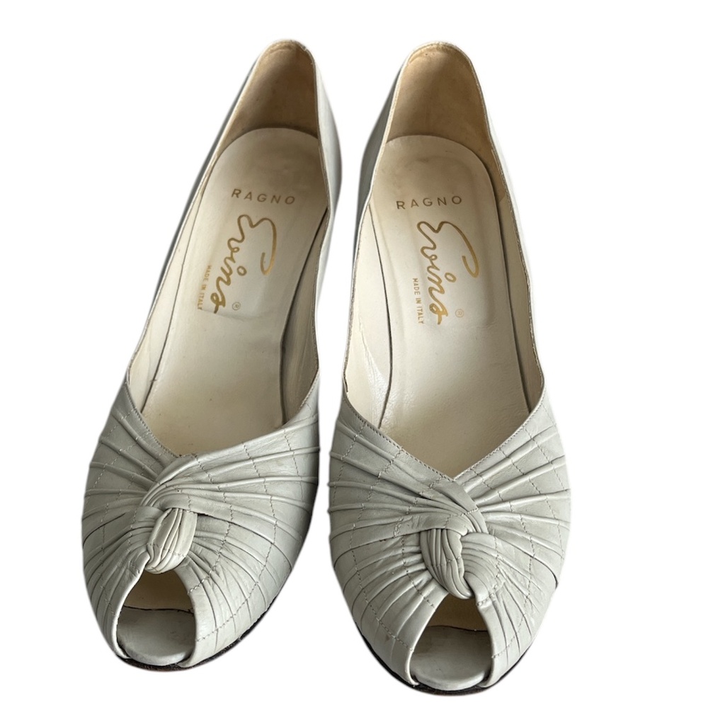 Vintage Pump by Evins Light Grey Size 8.5 AA